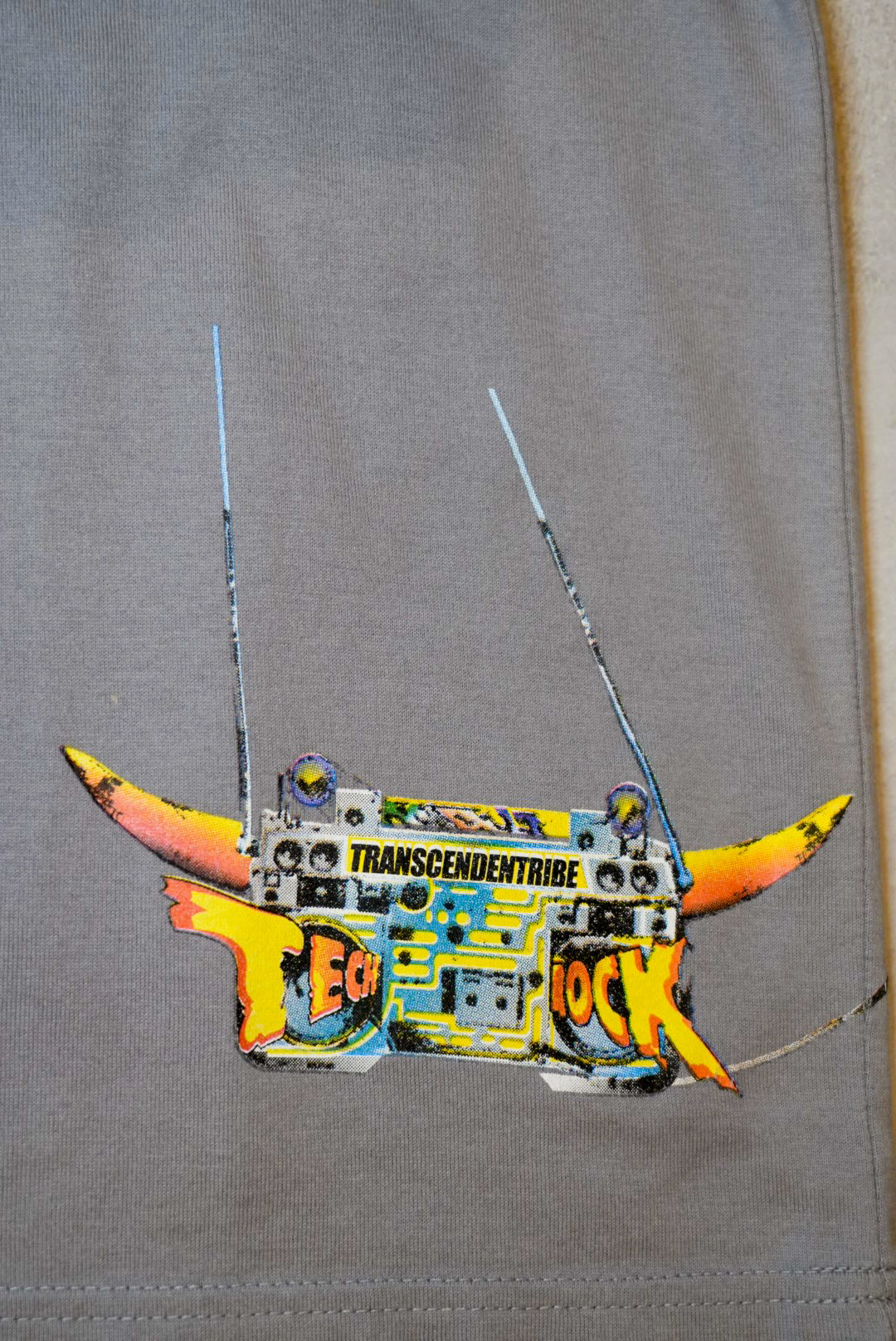 Vandalize 00s Gray T-Shirt