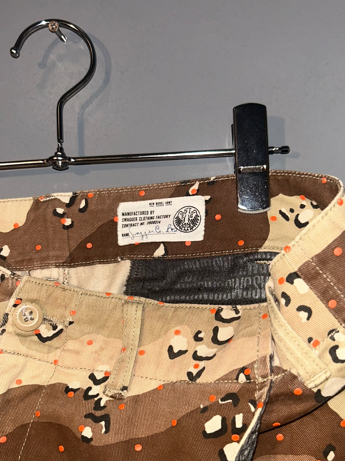 SWAGGER Choco Chip Camo Cargo Pants Size 32