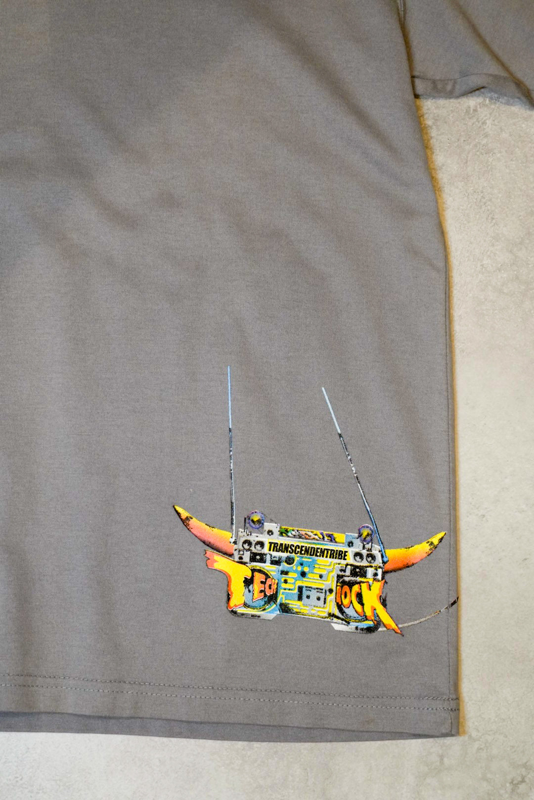 Vandalize 00s Gray T-Shirt