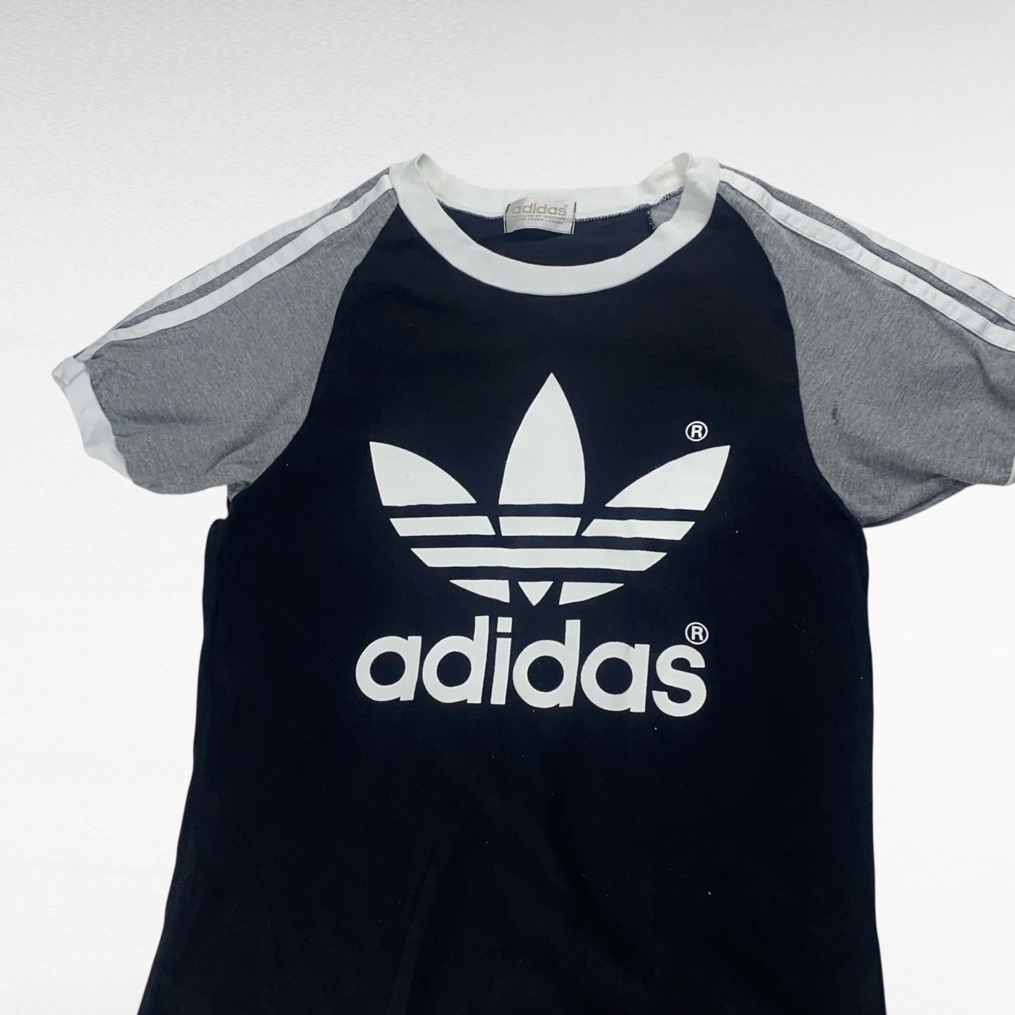 adidas originals T-Shirt Size XS