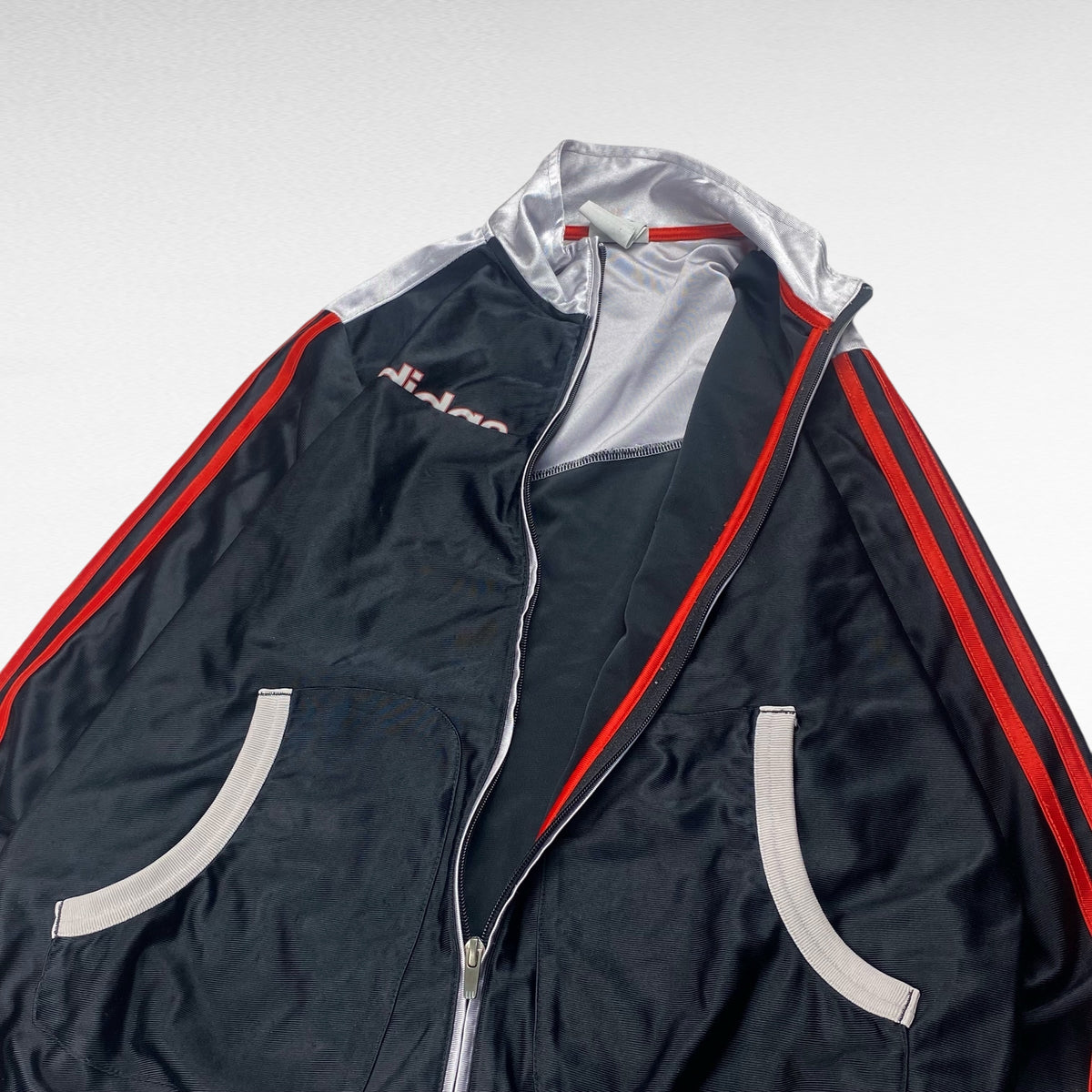 Adidas 00s Jacket Size L