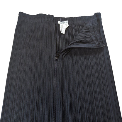 PLEATS PLEASE ISSEY MIYAKE Front Zip Skirt Black Size 3