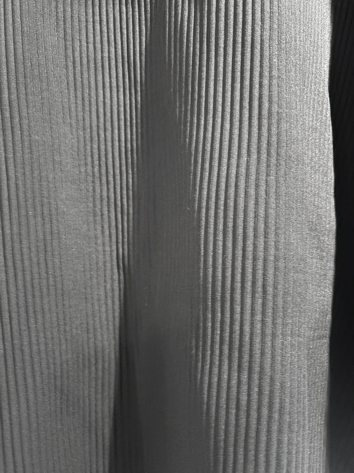 Issey Miyake 2011 me pleats circle design sleeveless poncho Black