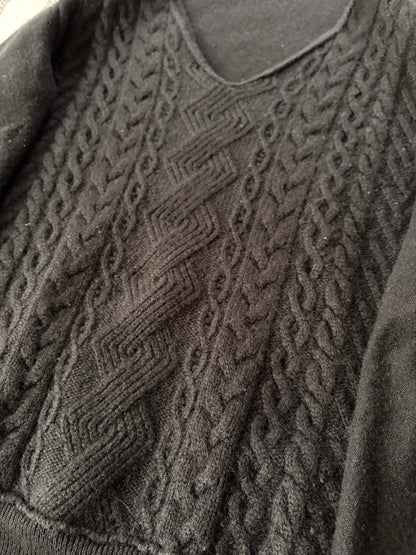 BOTTEGA VENETA 2010s Cashmere Docking V-Neck Sweater Size 48