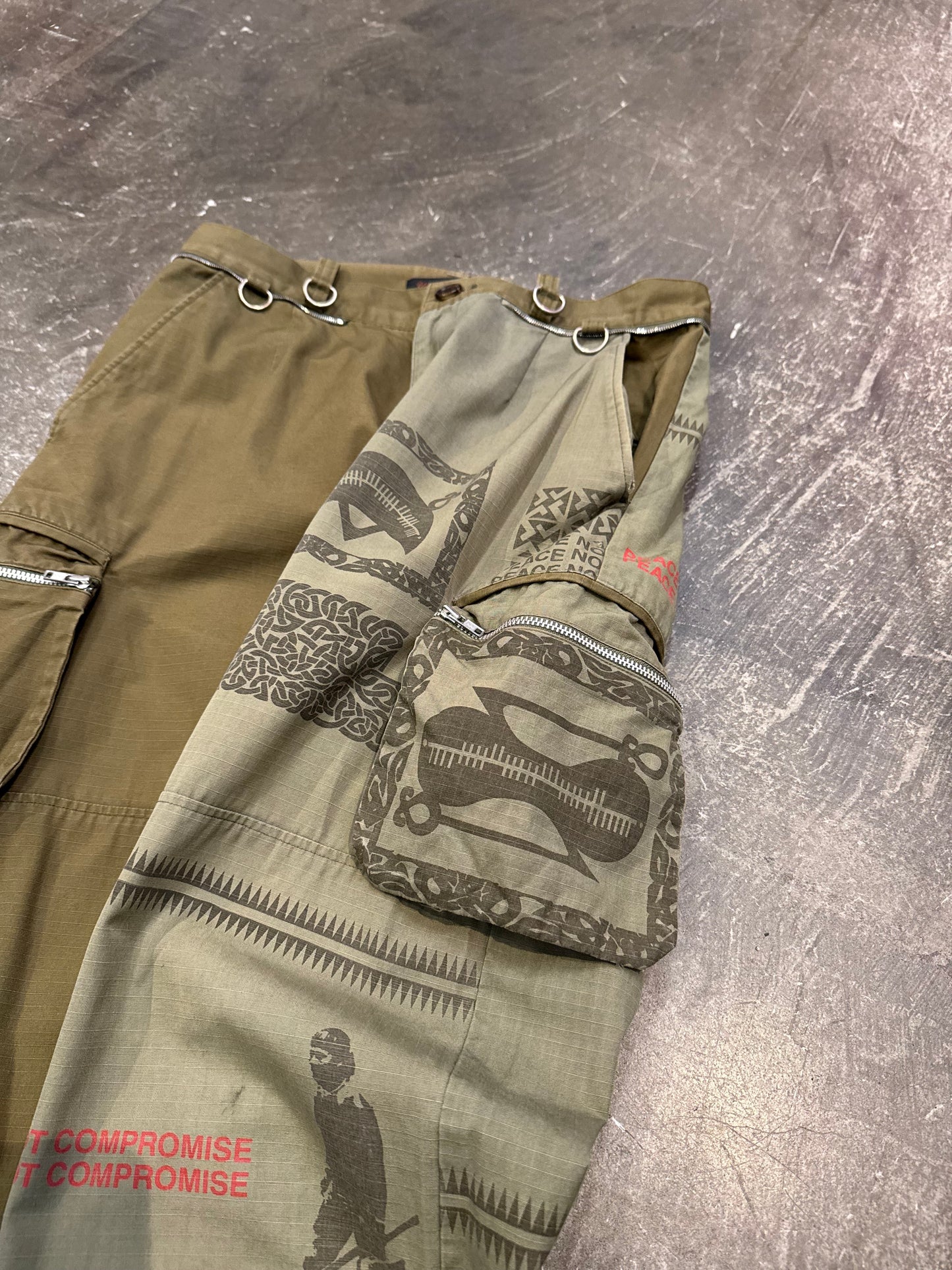 undercover 03SS Khaki Cotton Pants Size M
