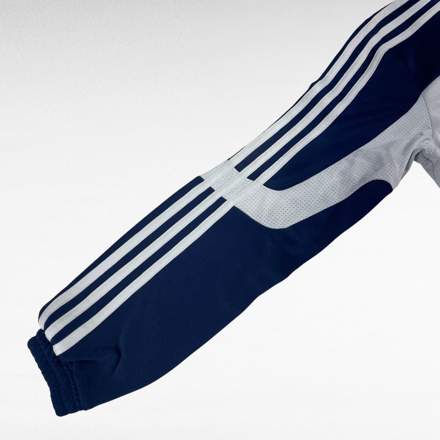 Adidas 00s Jacket Size L