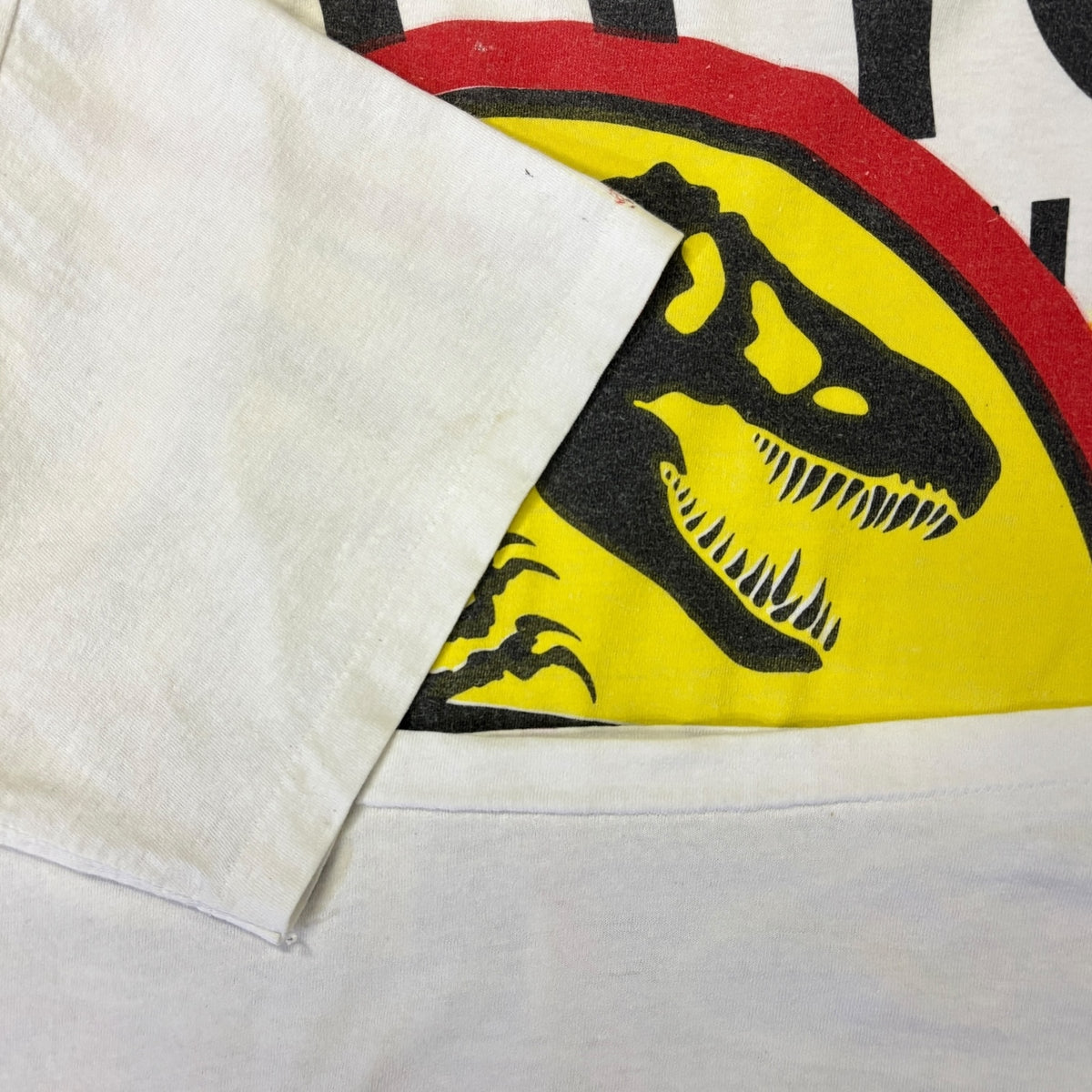 JURASSIC PARK OVER PRINT T-Shirt Size L
