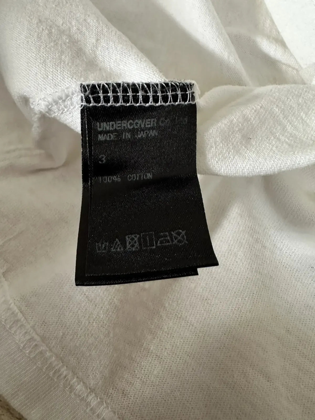 Undercover - UNDERCOVER BLOODY GEEKERS Creamy Mami T-shirt White Size L