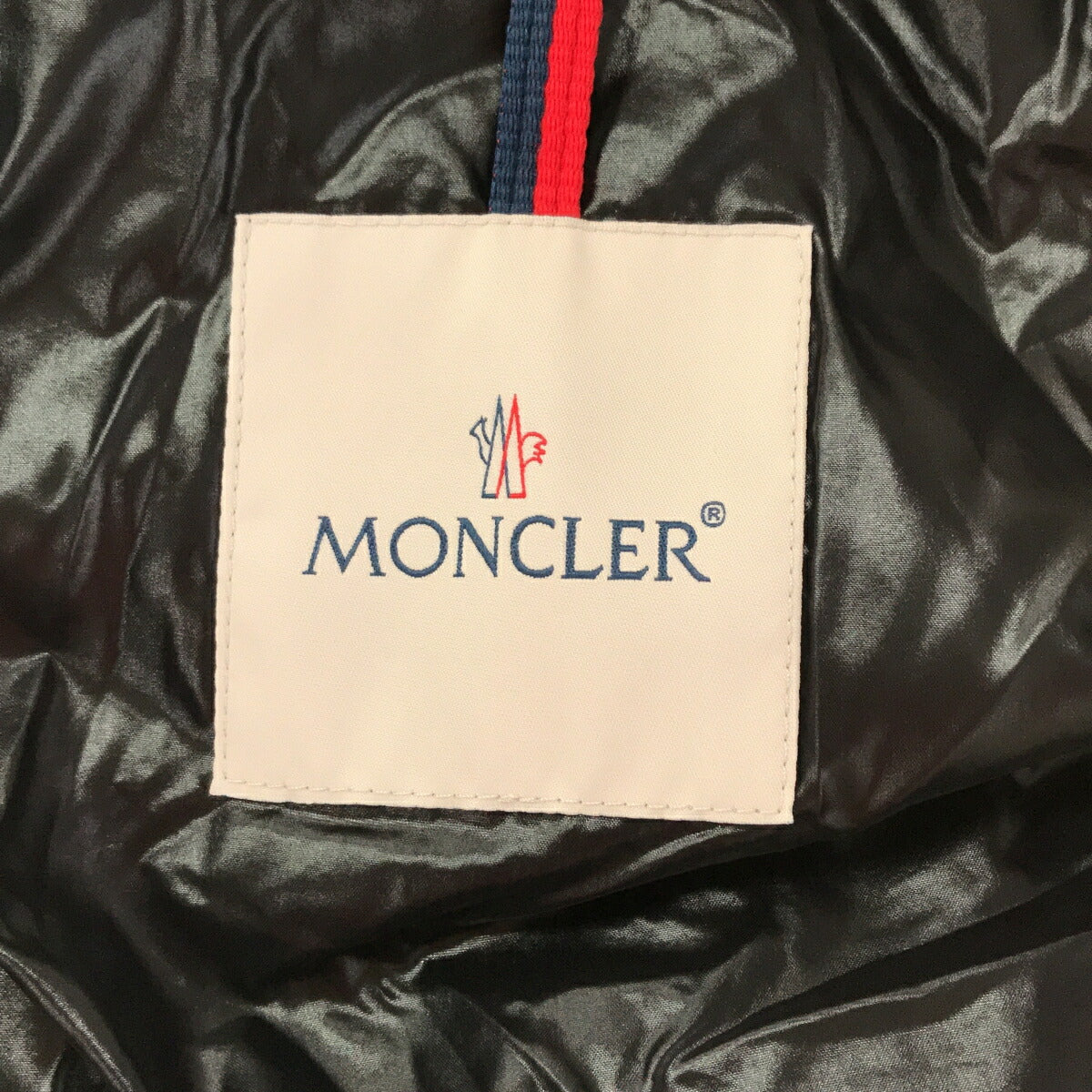 Moncler Dubois Nylon Logo Hood Down Jacket White Size 0