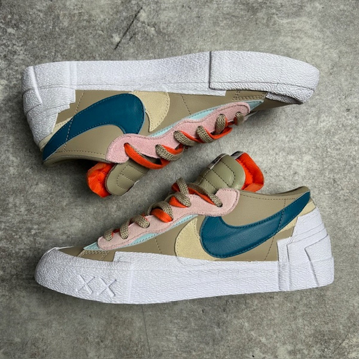 NIKE Sacai KAWS Blazer Low Reed Sneakers Size 27.5