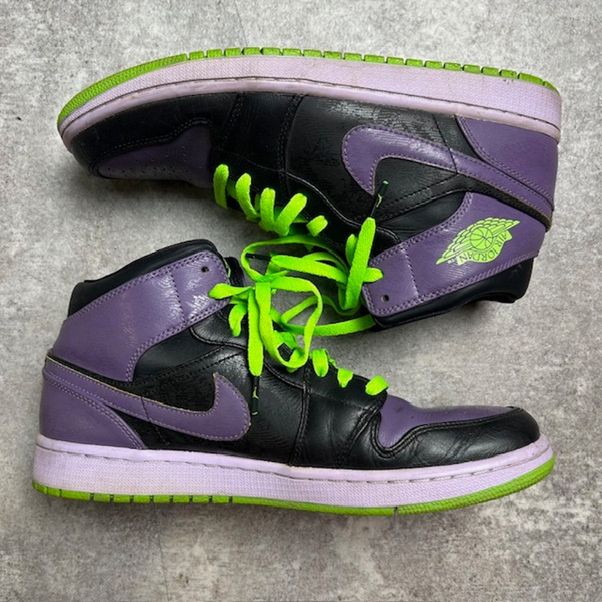 NIKE Air Jordan 1 Retro Mid "Night Joker" Sneakers Size 28.5