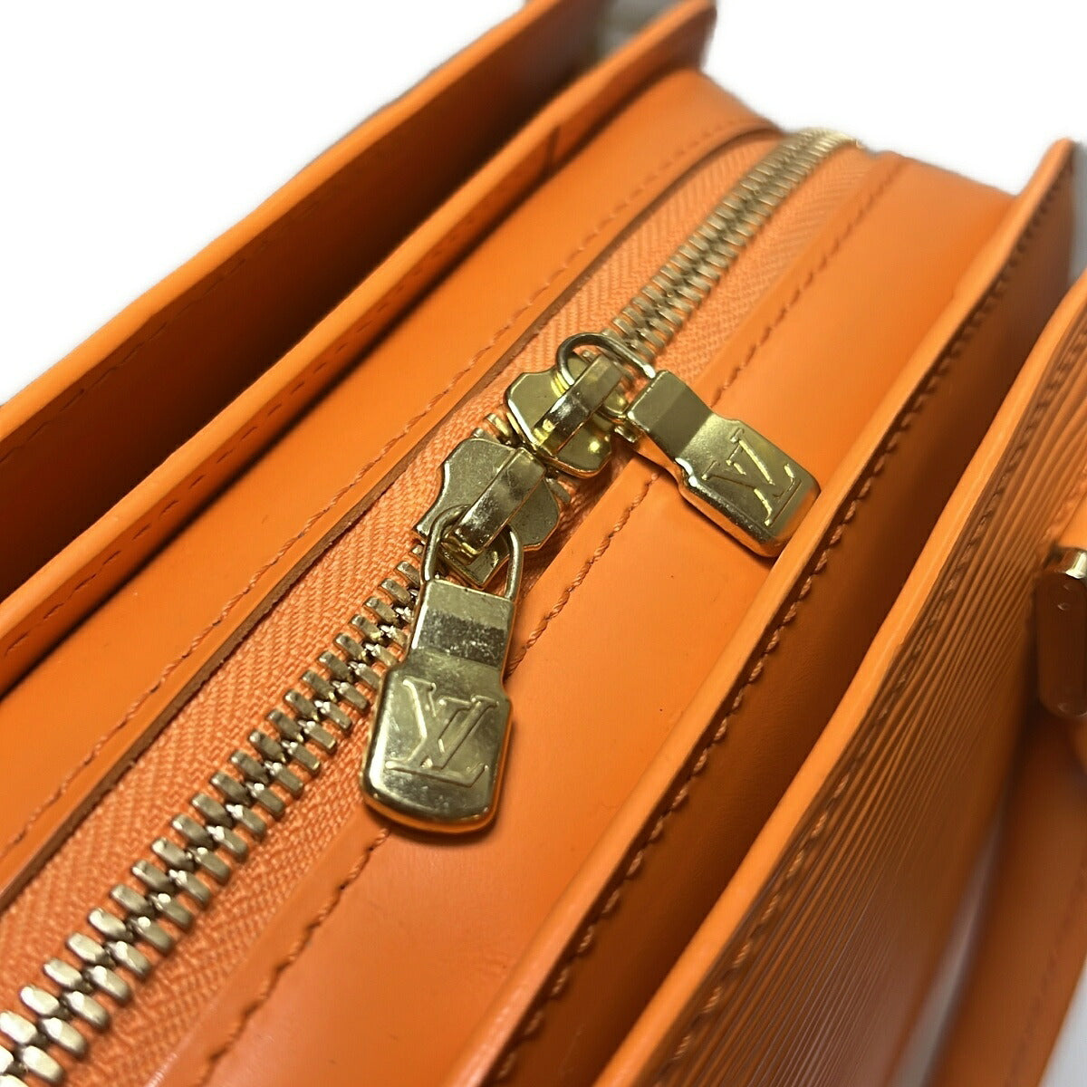 LOUIS VUITTON Pont Neuf Epi Mandarin Handbag Size ONE SIZE