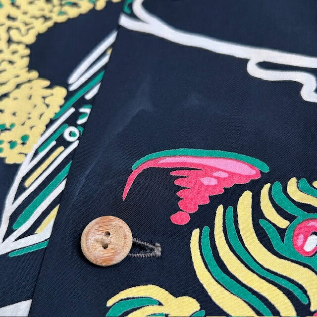 Vintage SUNSURF KEONI OF HAWAII Hawaiian Rayon Shirt Size L