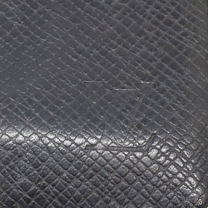 LOUIS VUITTON Taiga Leather Zippy Purse Black Size ONE SIZE