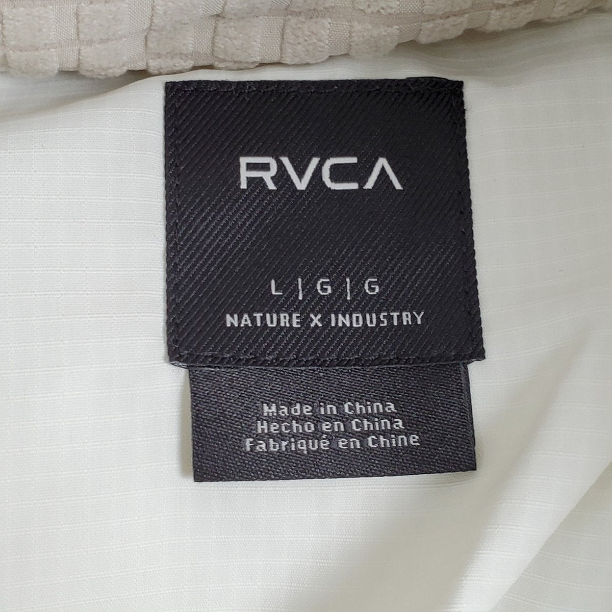 RVCA White Back Logo Detachable Hood Puffer Jacket Size L