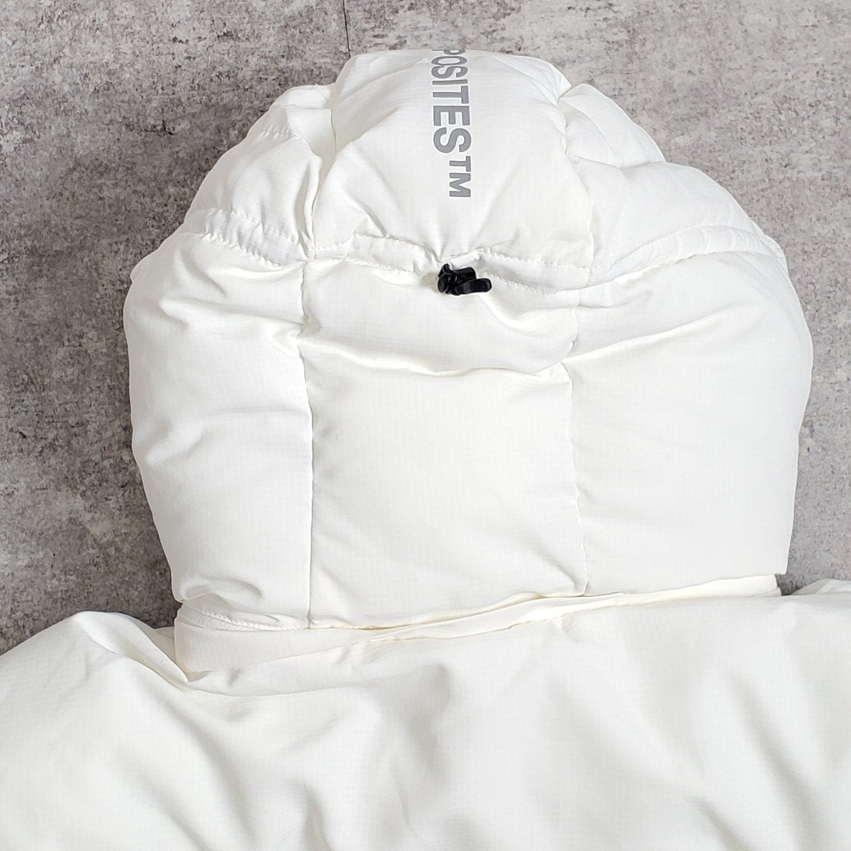 RVCA White Back Logo Detachable Hood Puffer Jacket Size L