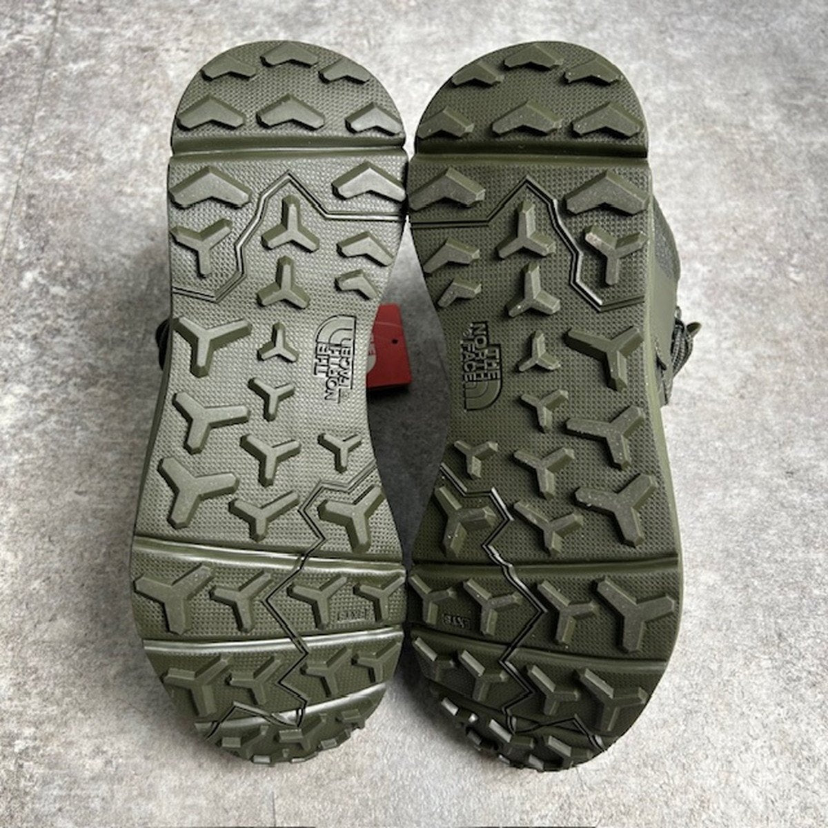 THE NORTH FACE Slow Memory Hike Mid Sneakers Green Size 25.5