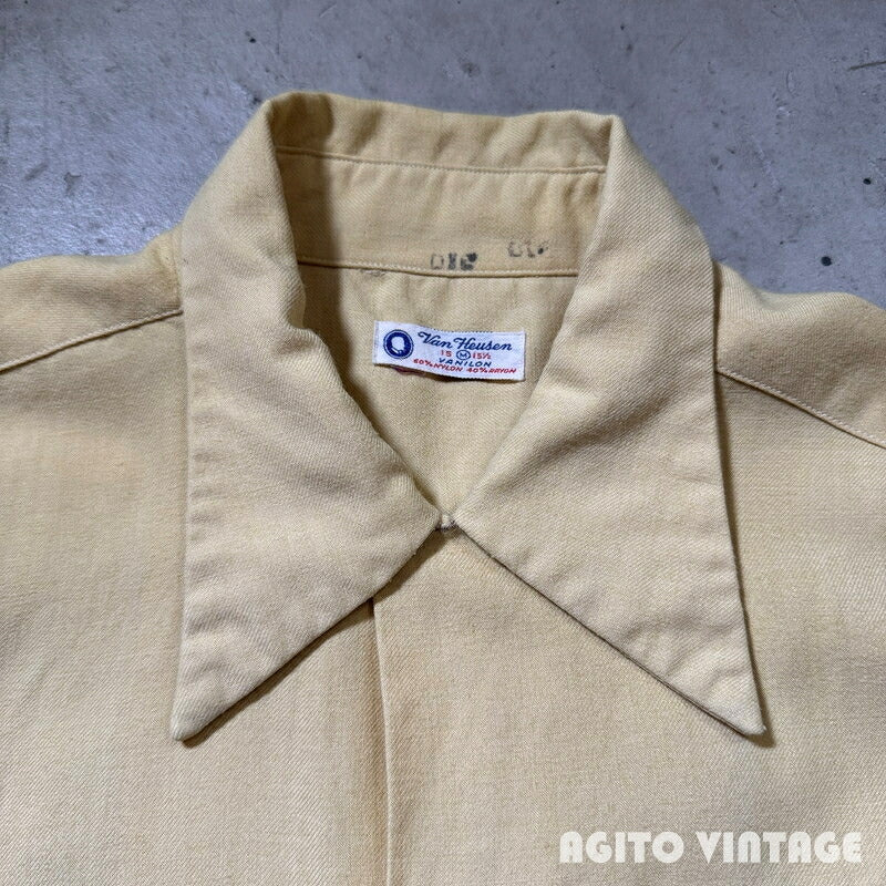Van Heusen 40s Nylon Rayon Open Collar Cream Yellow Shirt Size M
