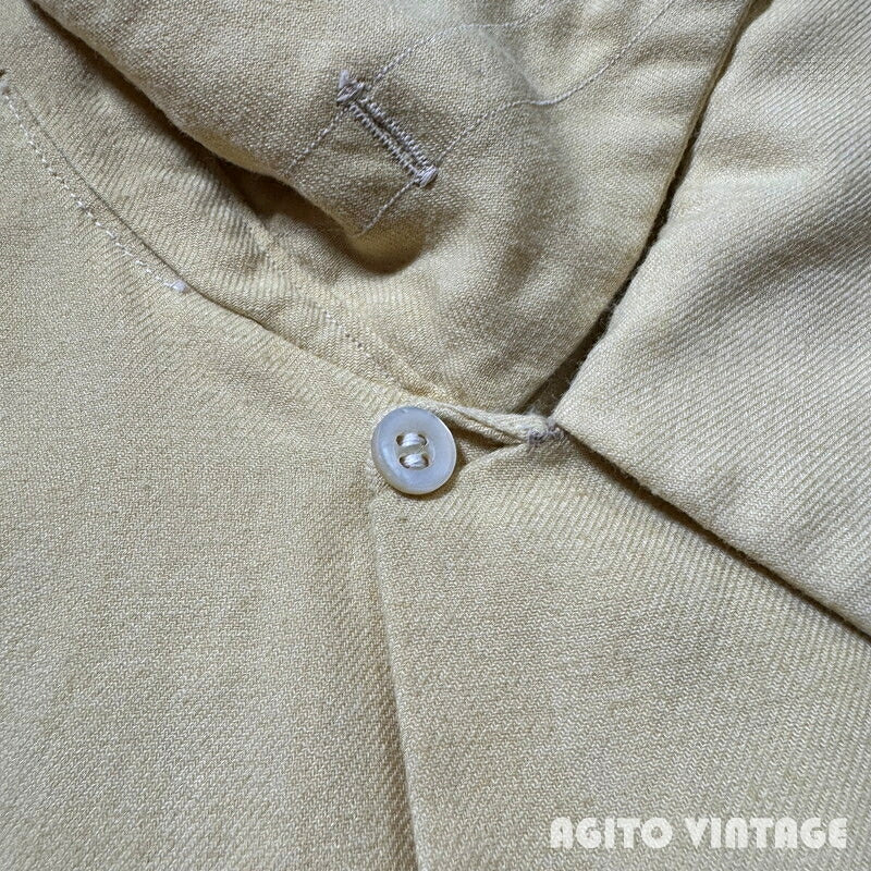 Van Heusen 40s Nylon Rayon Open Collar Cream Yellow Shirt Size M