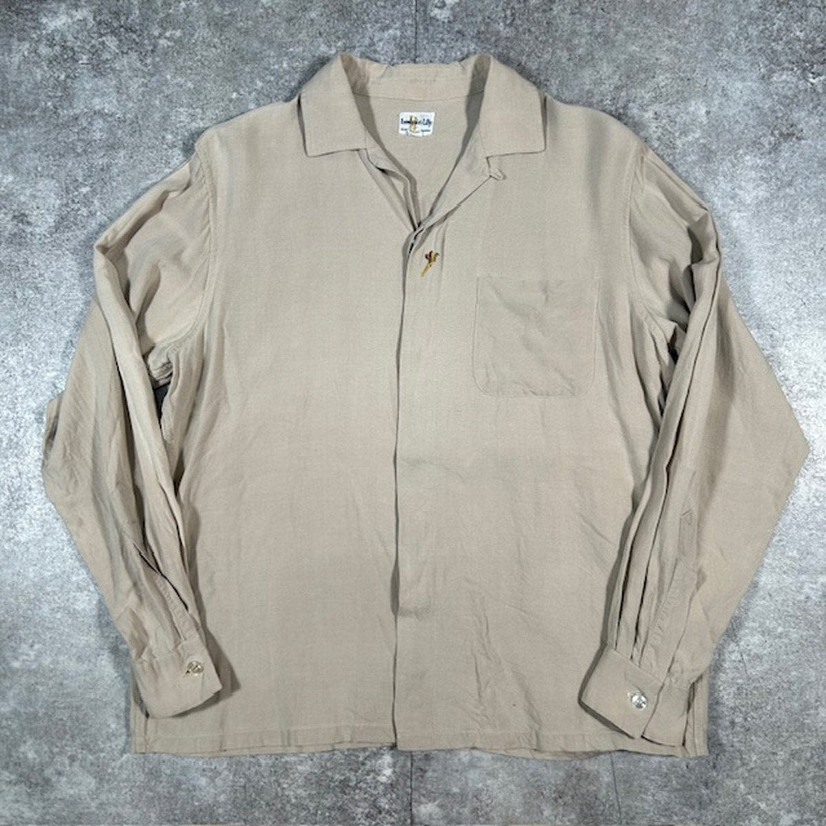 Vintage 50s 60s Open-Collar Embroidered Long Sleeve Shirt Size M