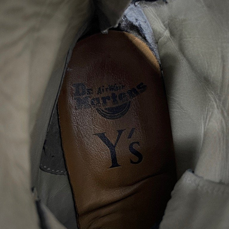 Dr. Martens Y's 10-Eye Wanamaleather Back Zip Size EU 43