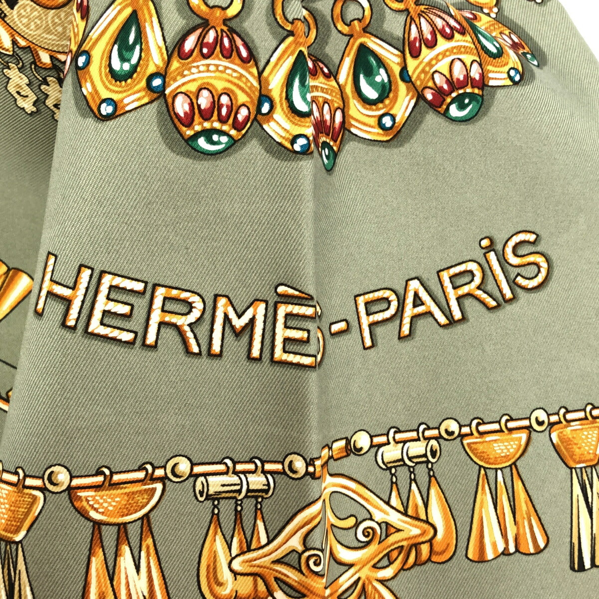 HERMES Carré 90 "Parures des Scarf Green Size ONE SIZE