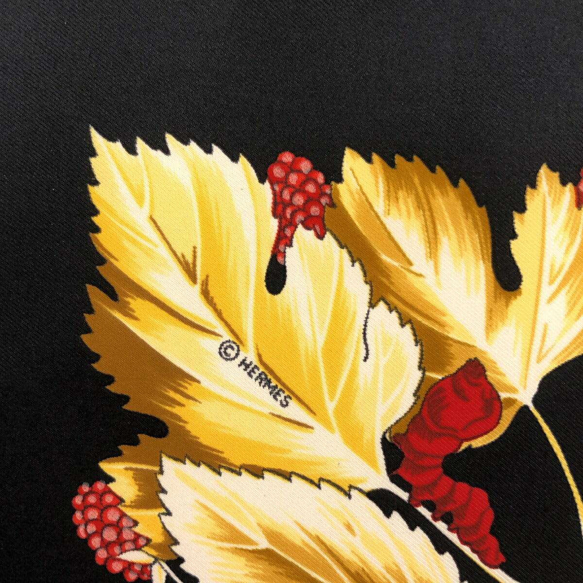 HERMES Carré 90 L'ARBRE DE SOIE Silk ONE SIZE Scarf Size ONE SIZE