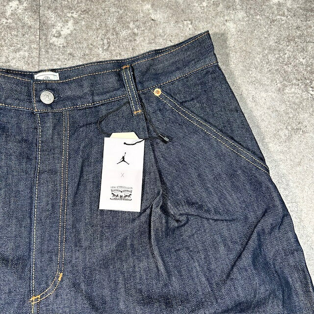 Air Jordan x LEVI'S Baggy Rigid Denim Rinsed Indigo Size W36