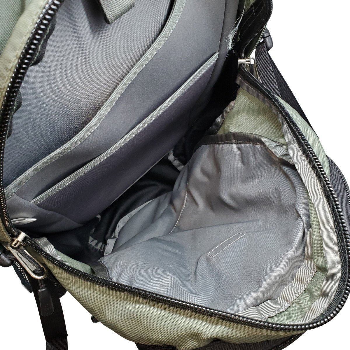 THE NORTH FACE Hot Shot Classic 26L ONE SIZE Backpack Size ONE SIZE
