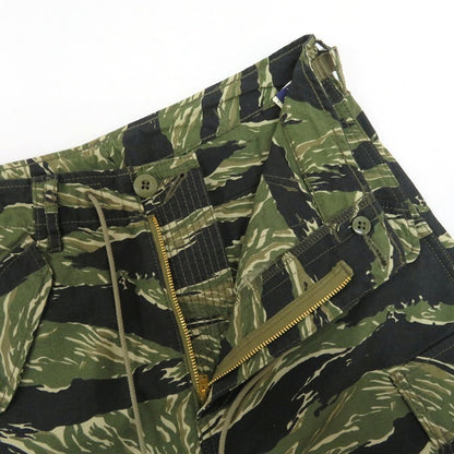TOYS McCOY Tiger Camo Cargo Shorts Khaki Size 32