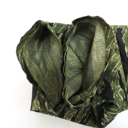 TOYS McCOY Tiger Camo Cargo Shorts Khaki Size 32