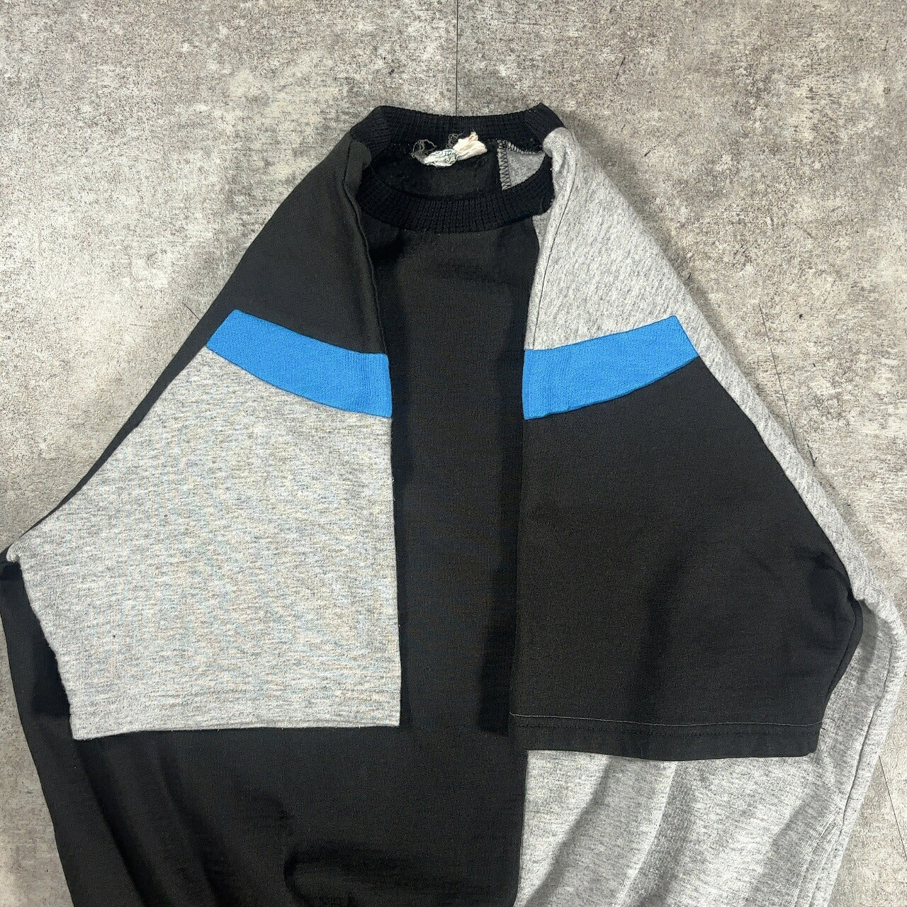 ITLO Vintage Adidas 70s Acrylic Sweatshirt Black Size L