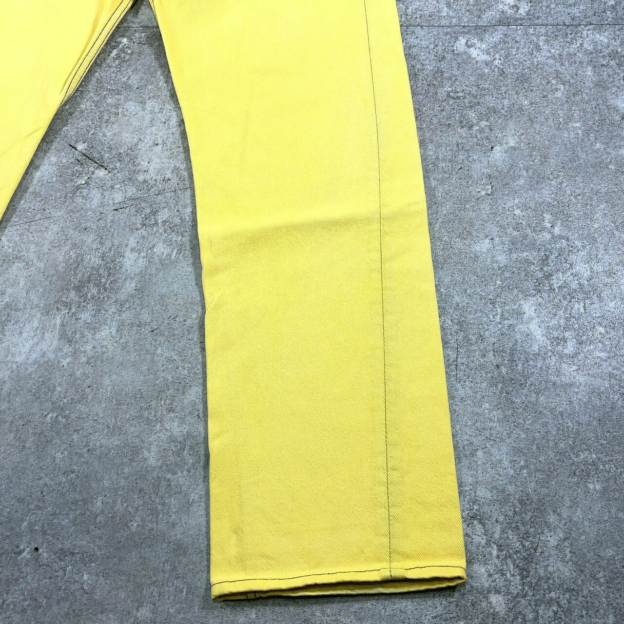 Levi's 90s Vintage 501 Yellow USA Jeans Size W33