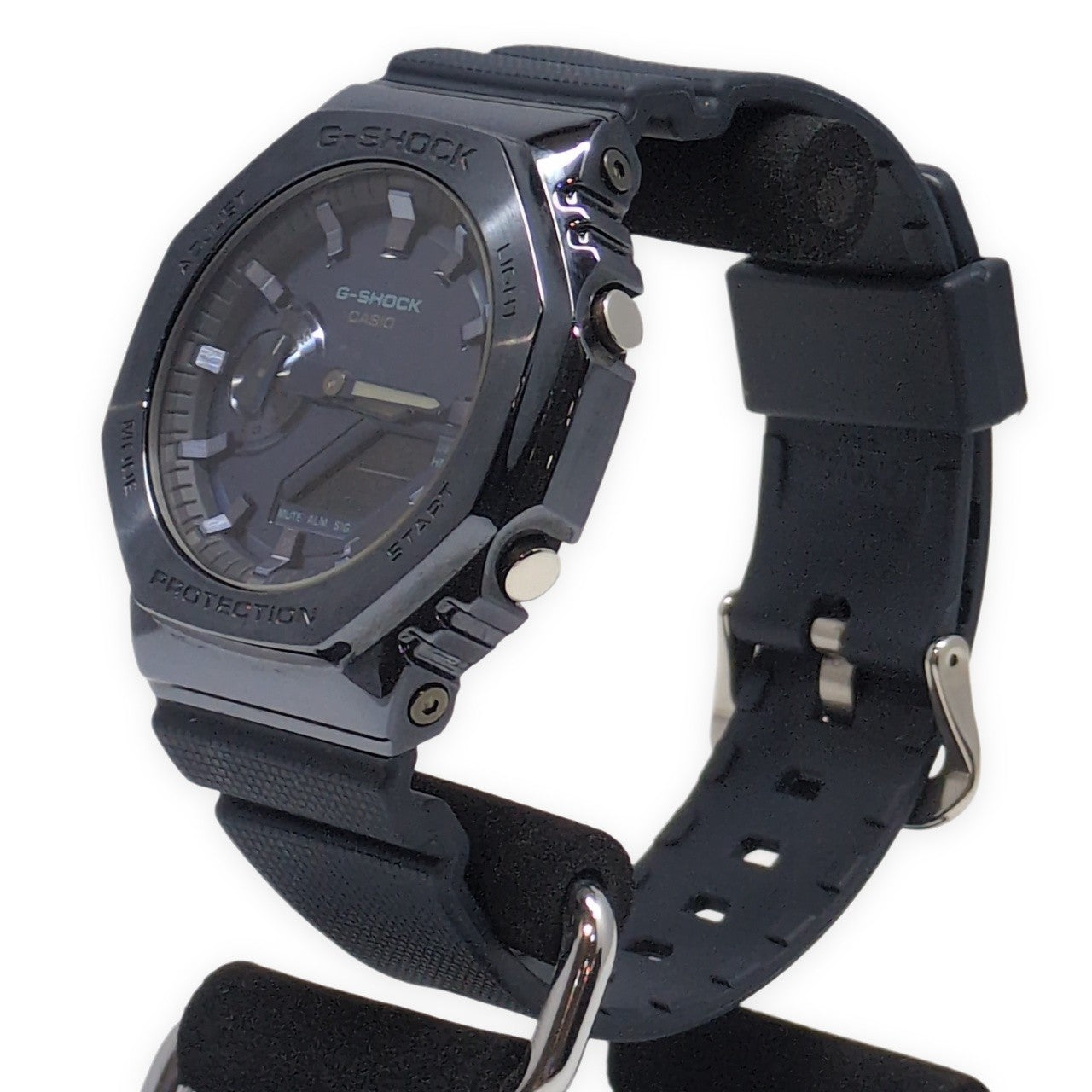 A METAL COVERED Casioak Metal Bezel ONE SIZE Watch Size ONE SIZE