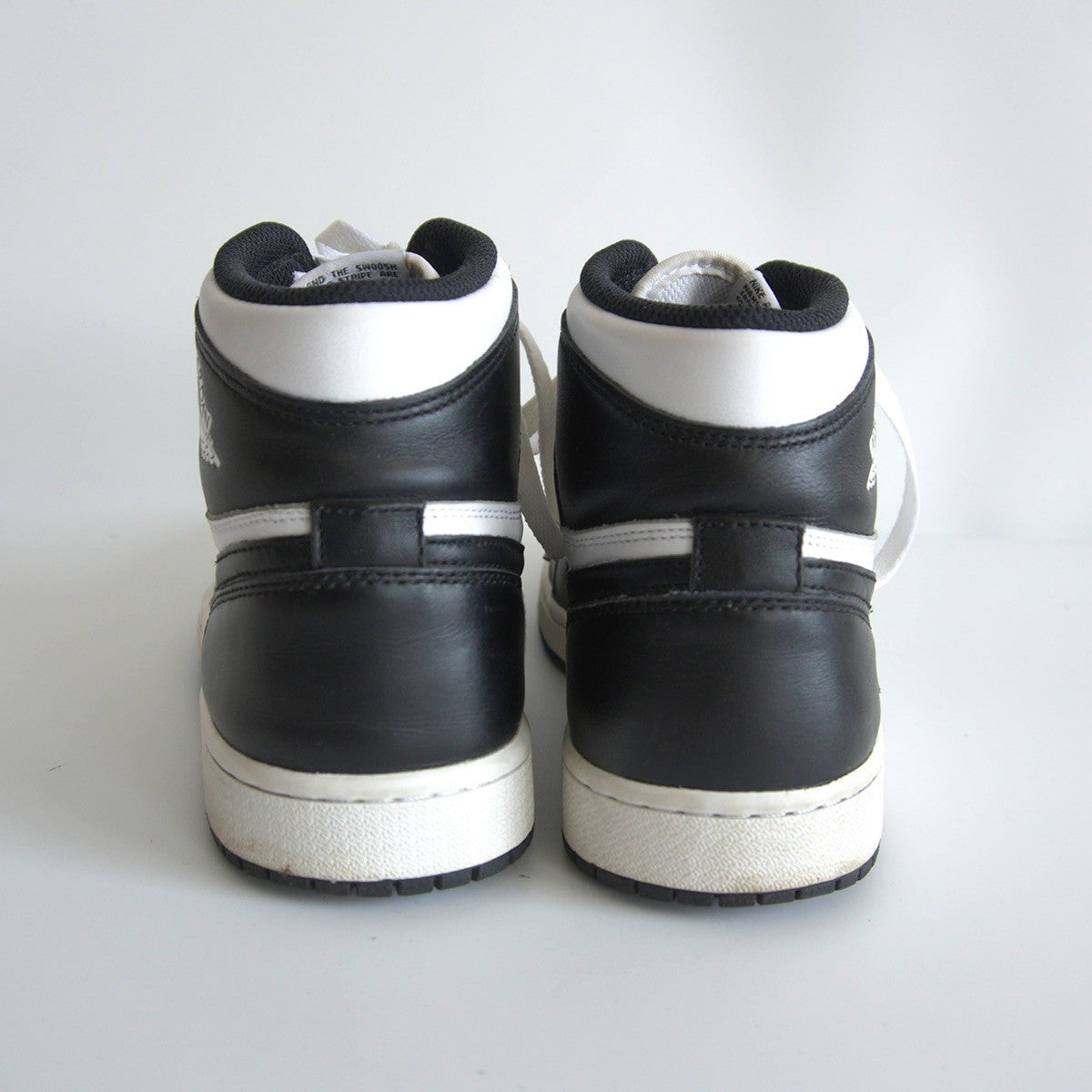 Nike AIR JORDAN 1 RETRO HIGH OG 555088-010 Sneakers