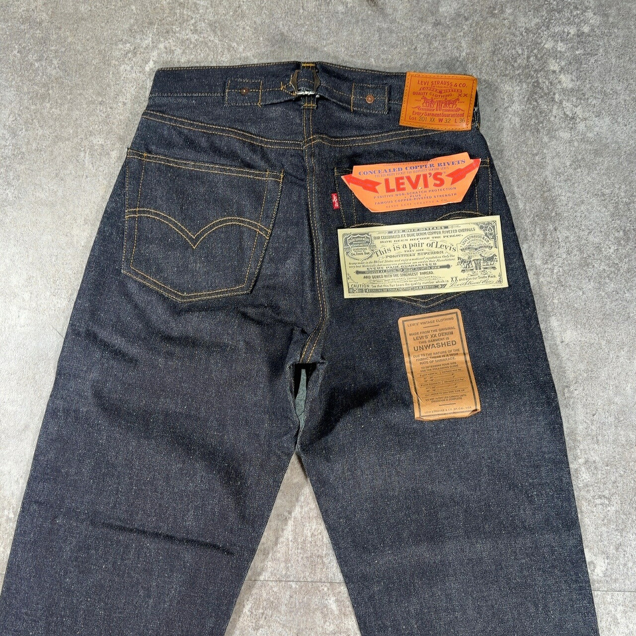 LEVI'S 90s 201XX Deadstock Made in USA Jeans Size W32