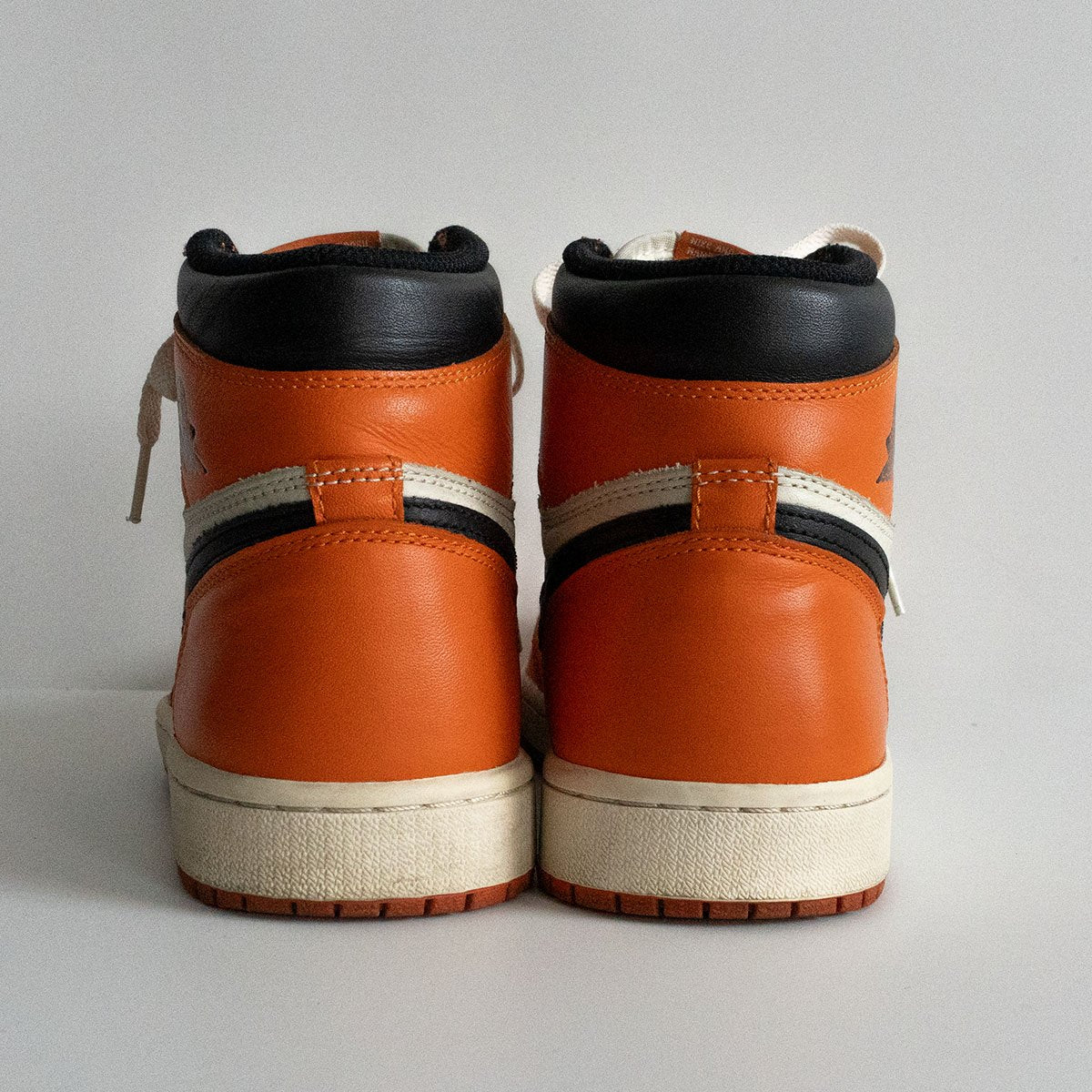 Nike AIR JORDAN 1 RETRO HIGH OG BRED 555088-113 Sneakers Size 26.5cm