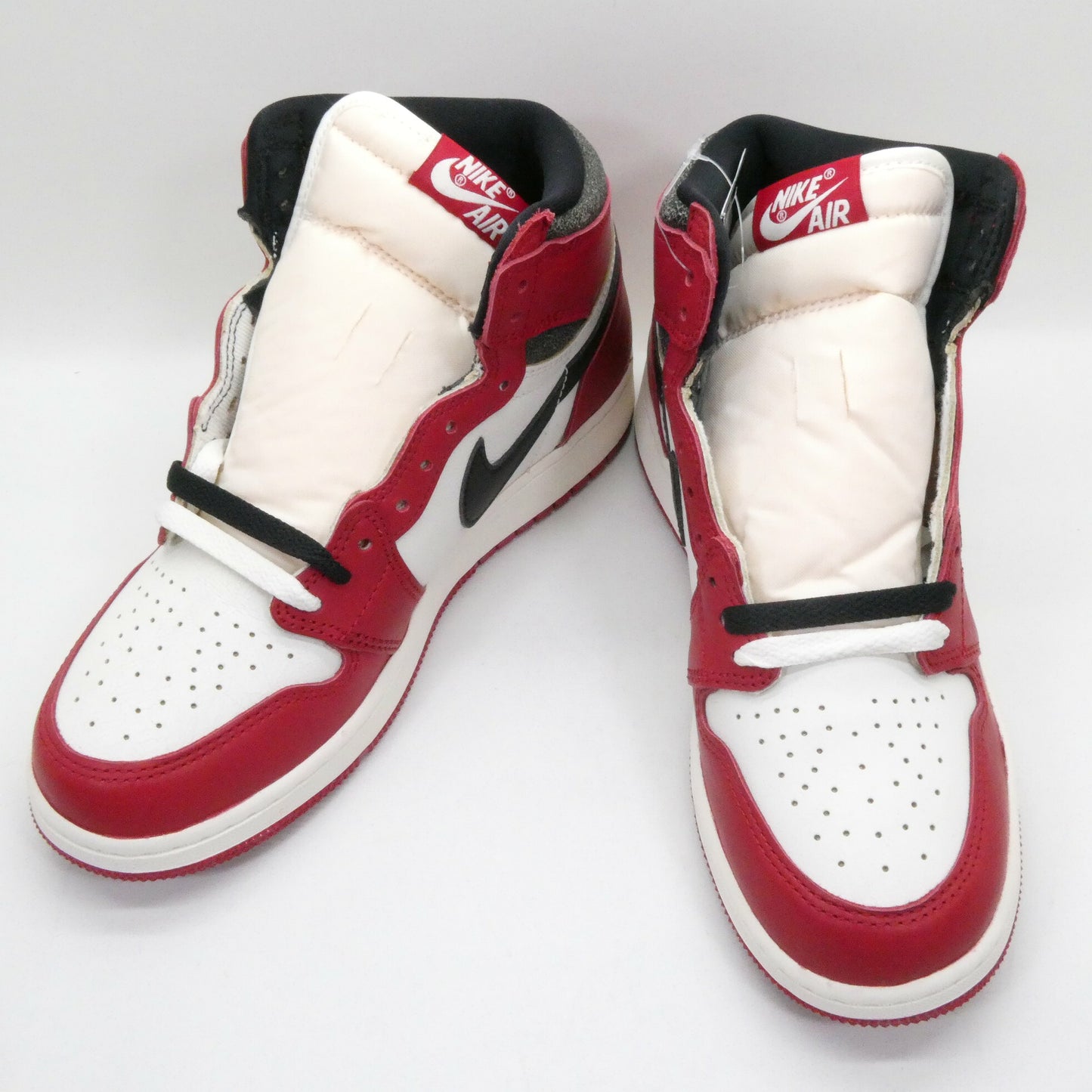 NIKE AIR JORDAN 1 Retro High OG "Chicago" Sneakers