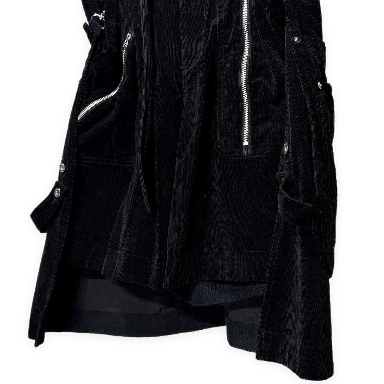 sacai 21AW Cotton Corduroy Bum Flap Shorts Black Size 3