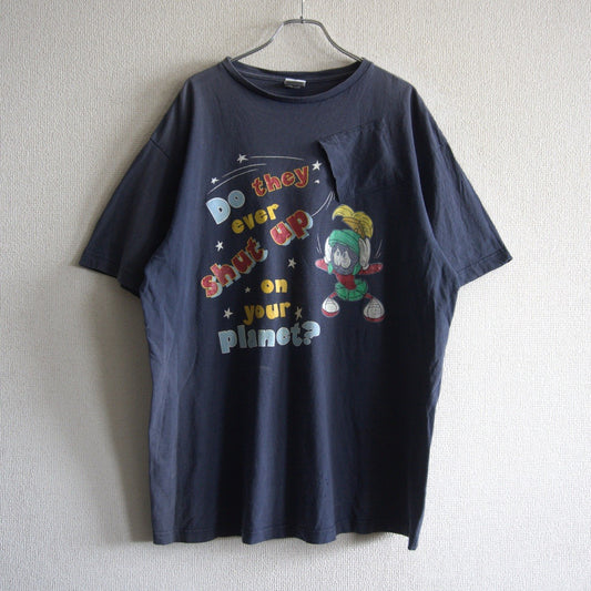 LOONEY TUNES Diagonal Pocket T-Shirt Size M