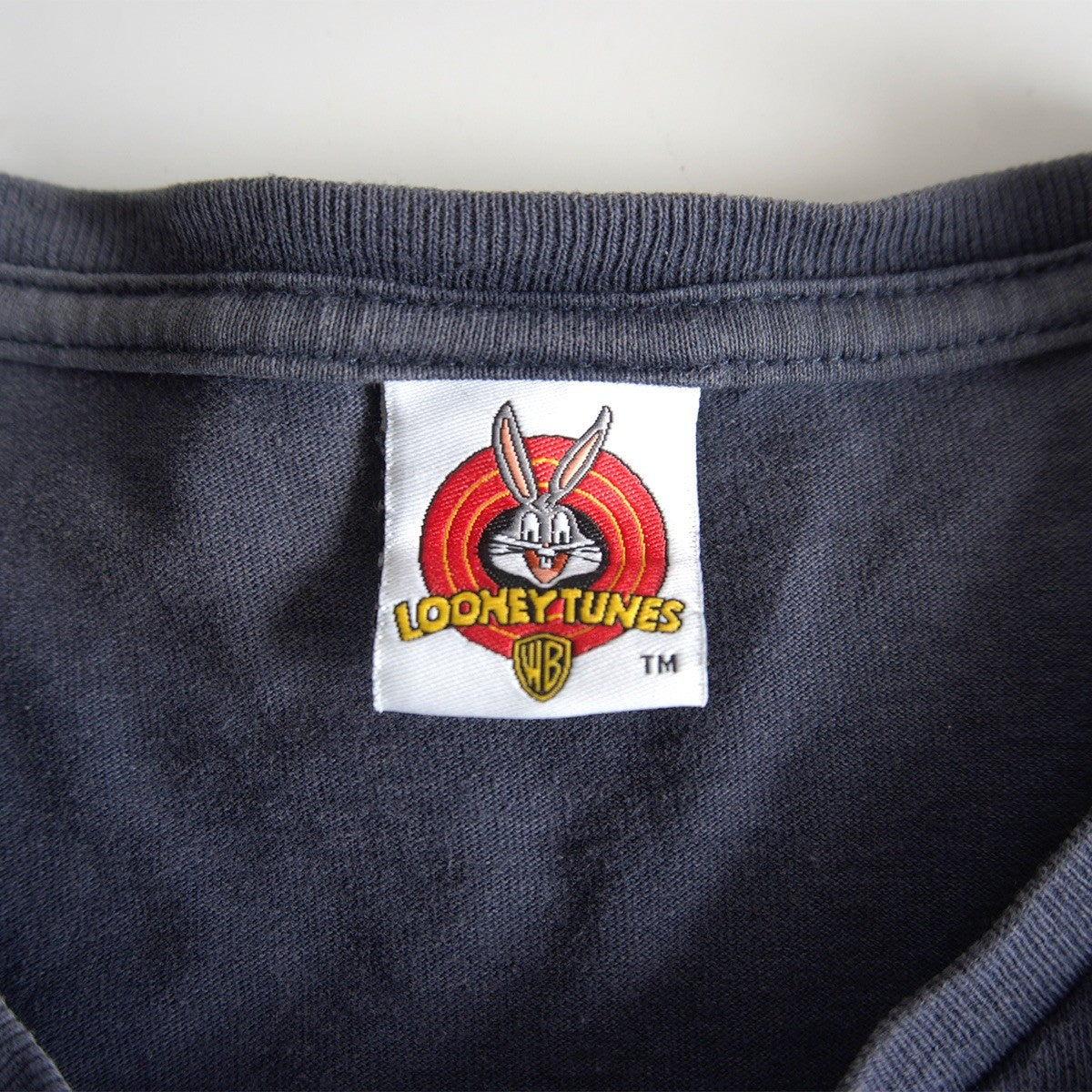 LOONEY TUNES Diagonal Pocket T-Shirt Size M