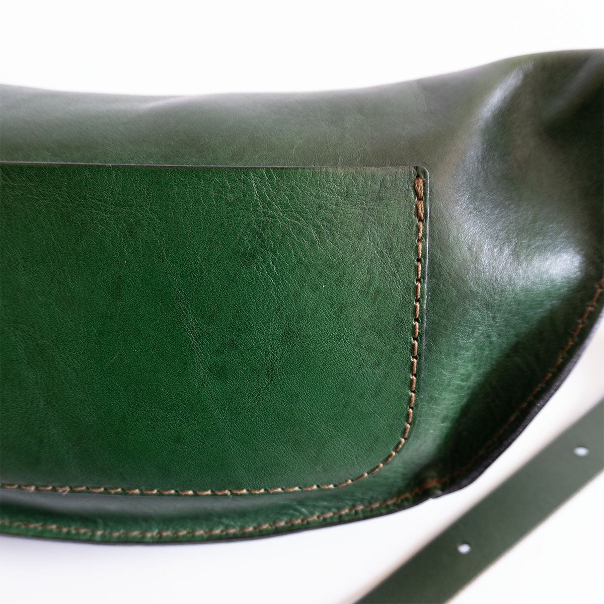 HERZ Structured Sling Bag Body