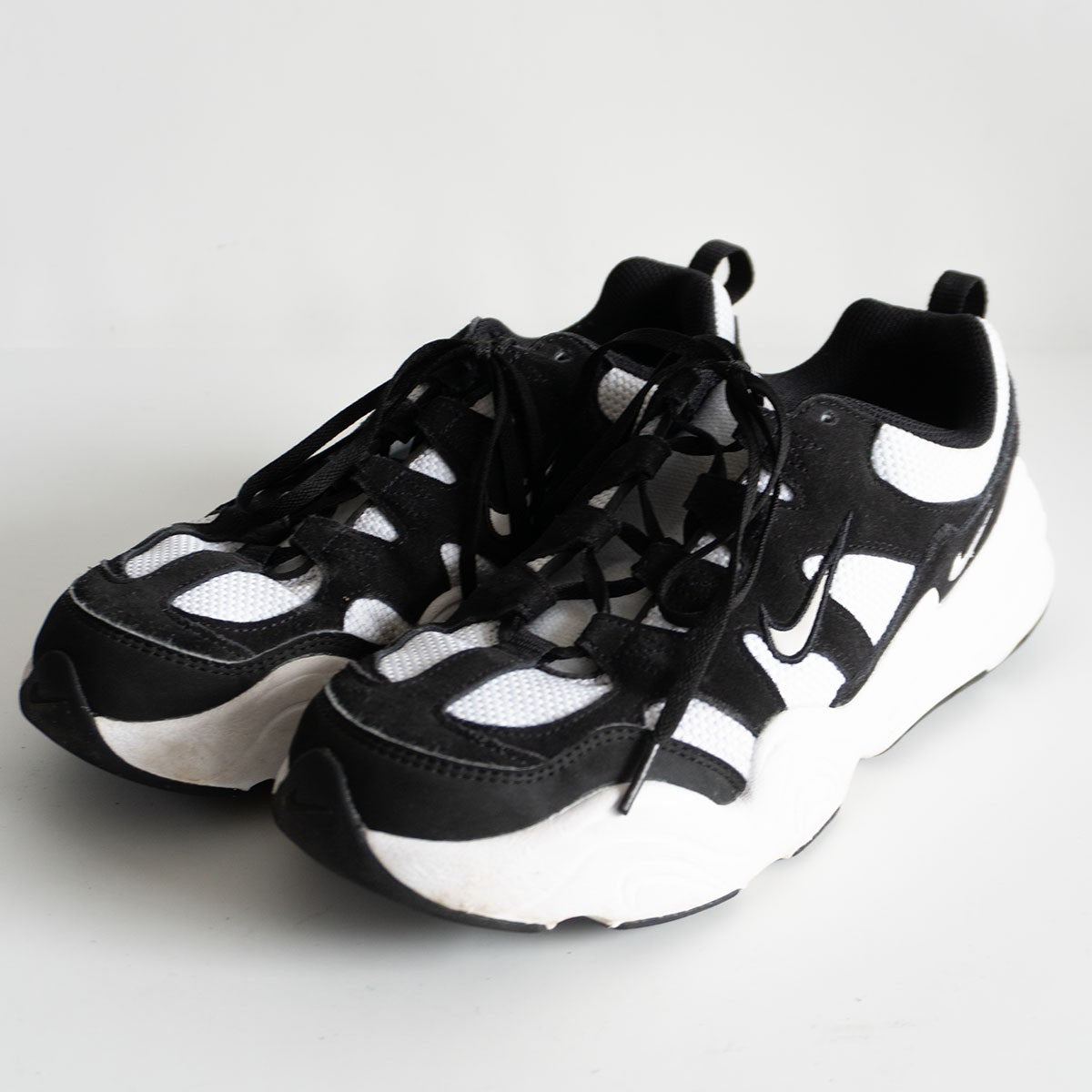 Nike TECH HERA / FJ9532-101 Sneakers Size 26.5cm