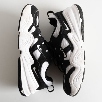 Nike TECH HERA / FJ9532-101 Sneakers Size 26.5cm