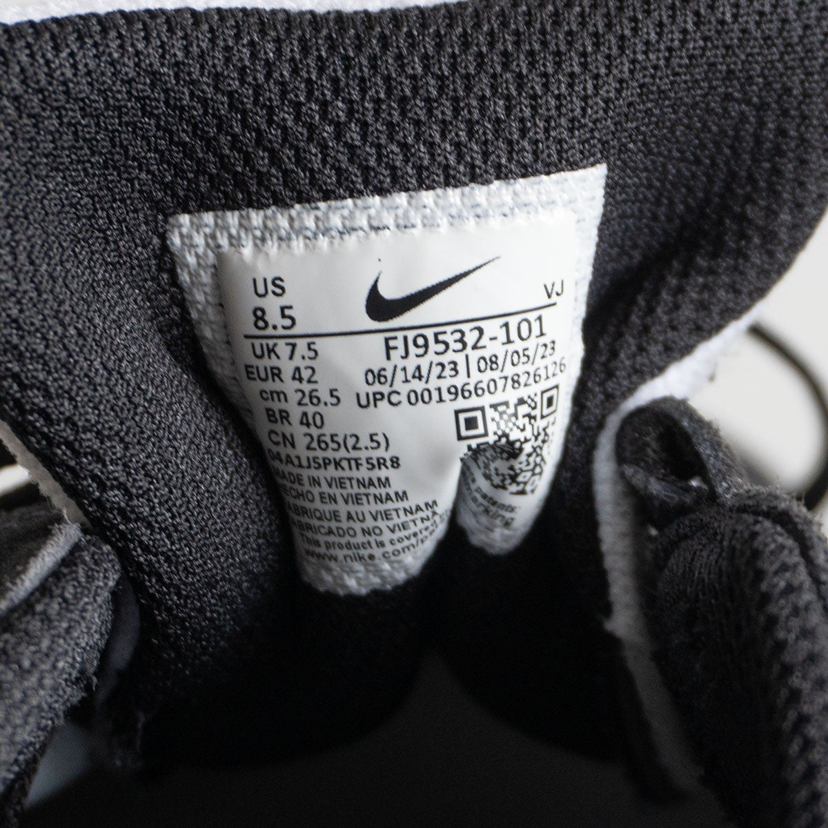 Nike TECH HERA / FJ9532-101 Sneakers Size 26.5cm