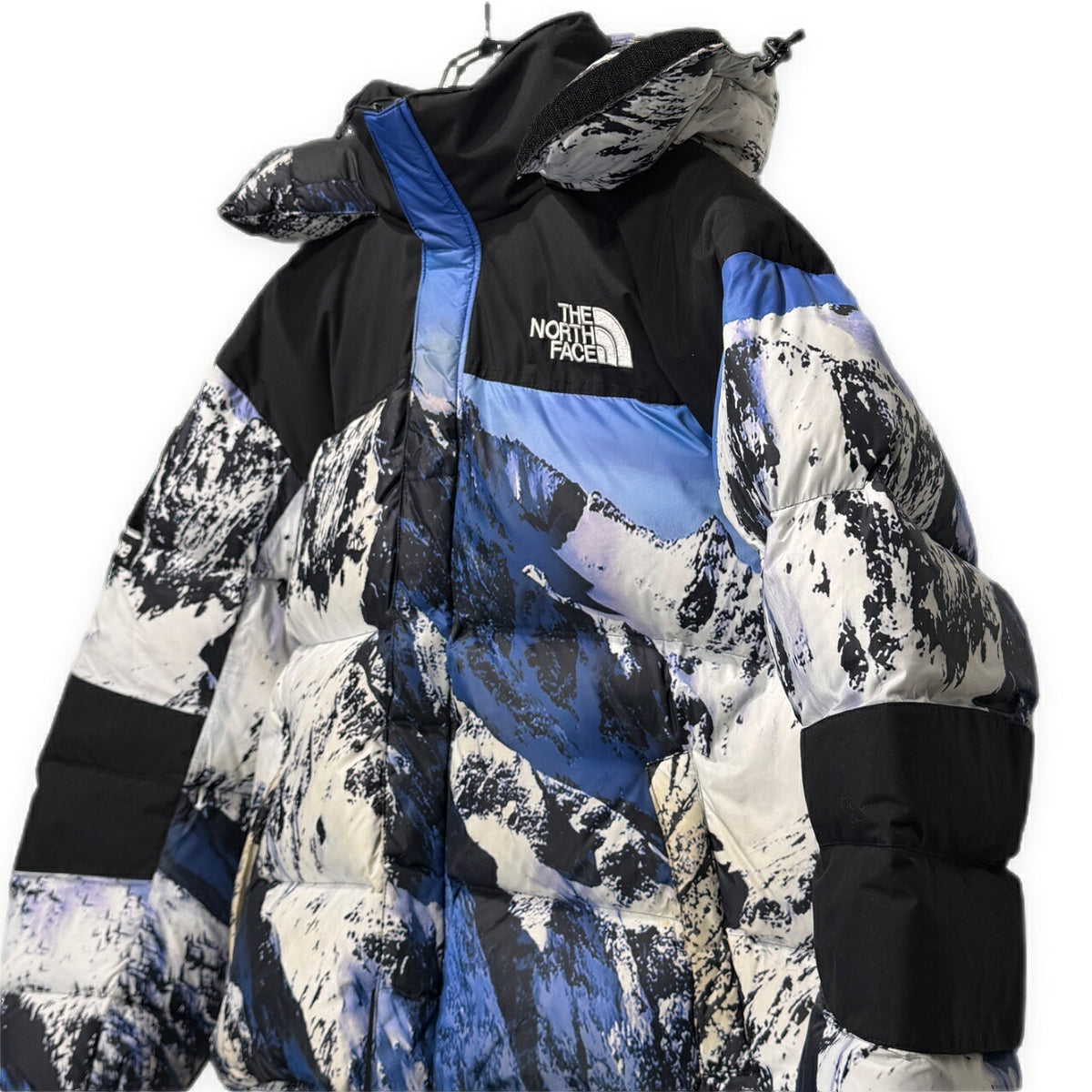 Supreme FW17 TNF Mountain Baltoro Jacket Blue Size M