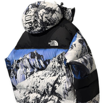 Supreme FW17 TNF Mountain Baltoro Jacket Blue Size M