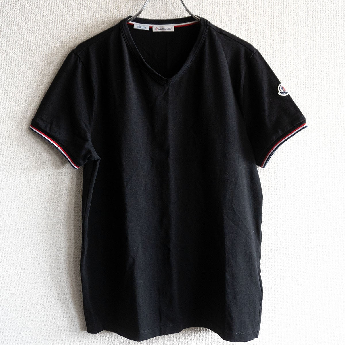 Moncler V-neck T-shirt Black Size M