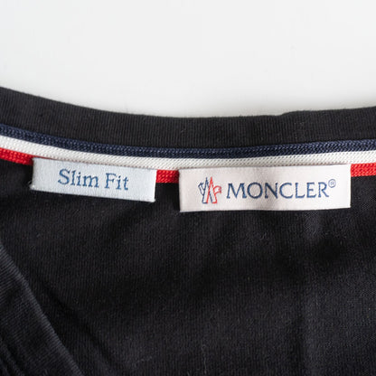 Moncler V-neck T-shirt Black Size M