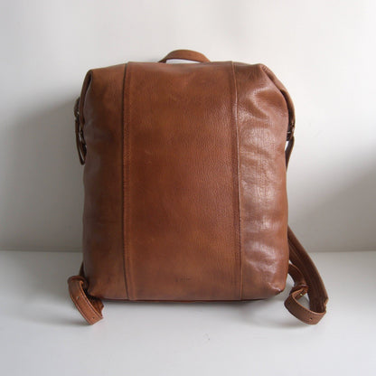 genten Burnished Goat Nume Leather Compact Size ONE SIZE
